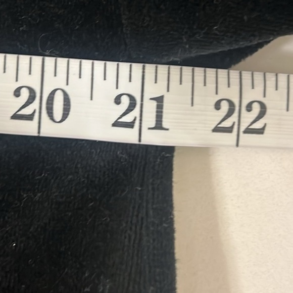 Eileen Fisher,SINFULLY SOFT Pull-Over
Velvety Top,Excellent Condition, Size S - Picture 10 of 11